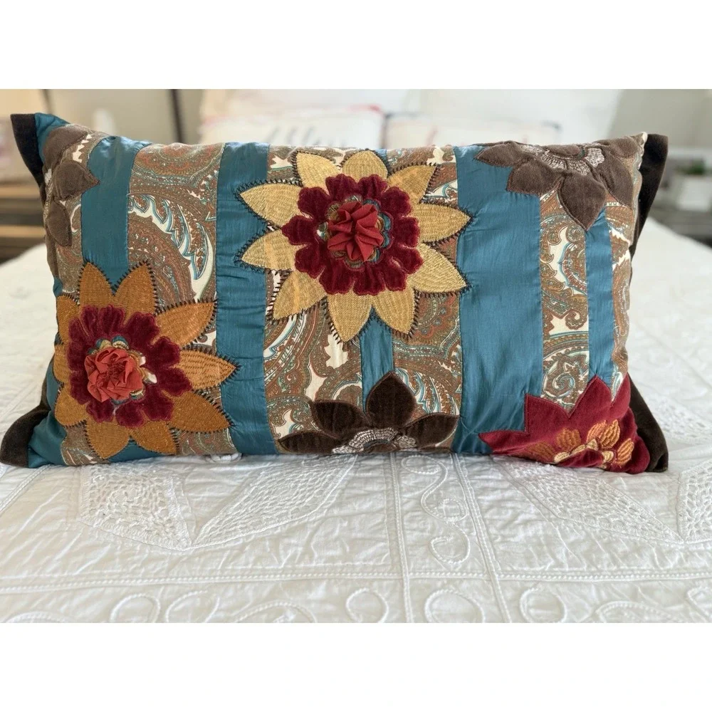Pier‎ 1 Imports Vintage Boho Rosettes Appliqued Rectangle Throw Pillow 14X24 EUC